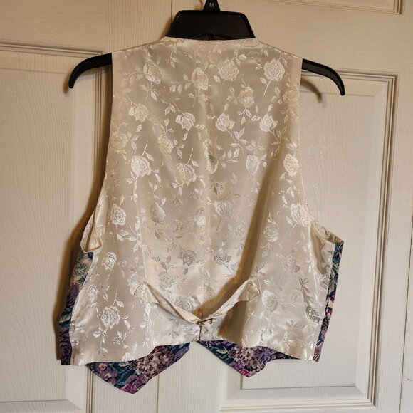 Tapestry Look Vest, - Picture 2 of 3